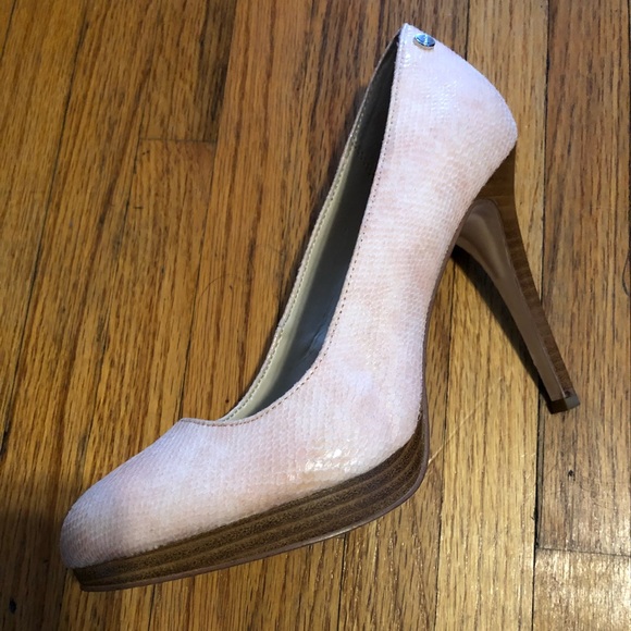 Calvin Klein heels -Gilda - Picture 2 of 2